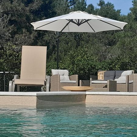Caliente Apartments Vir B Екстериор снимка