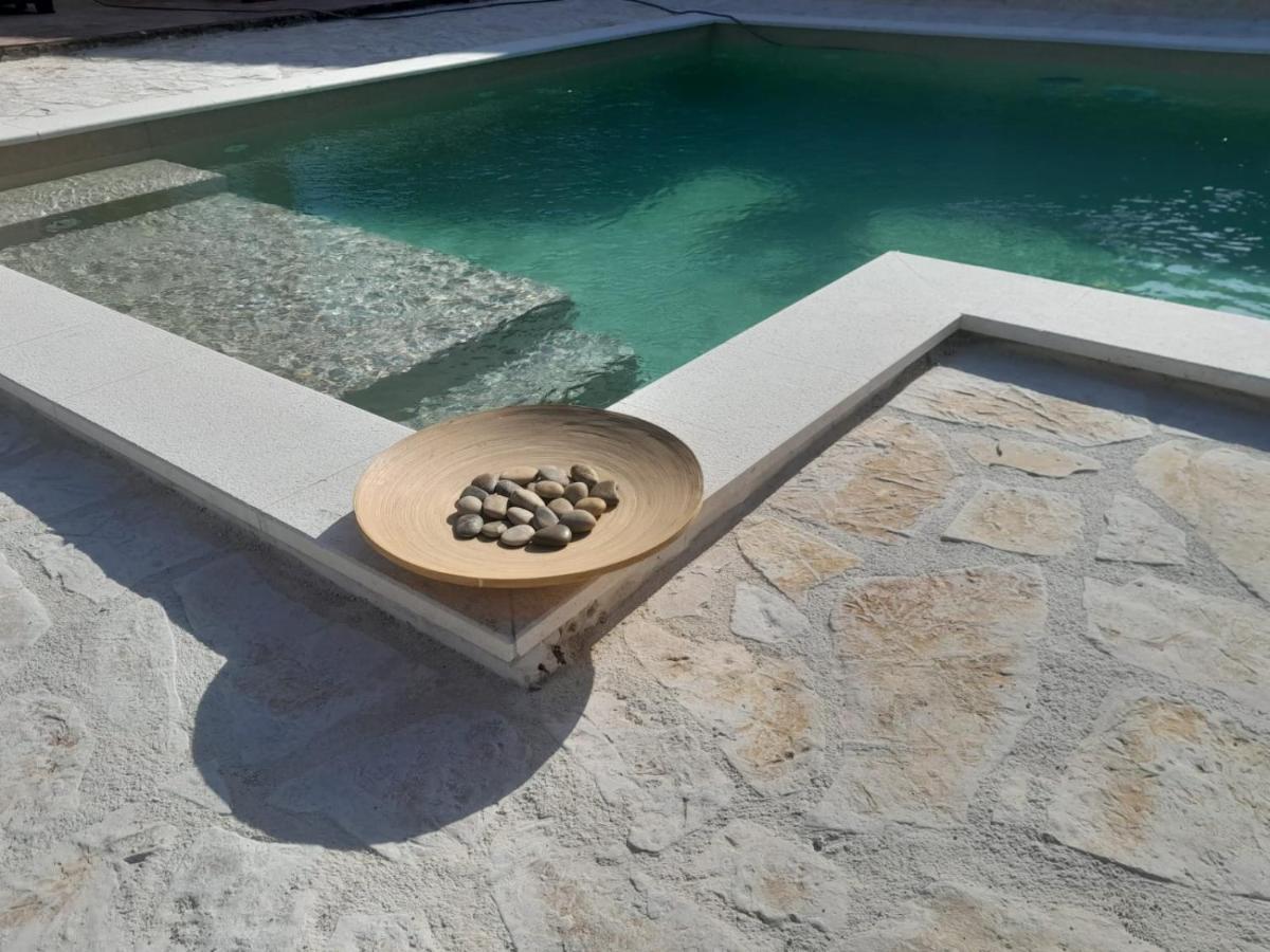 Caliente Apartments Vir B Екстериор снимка
