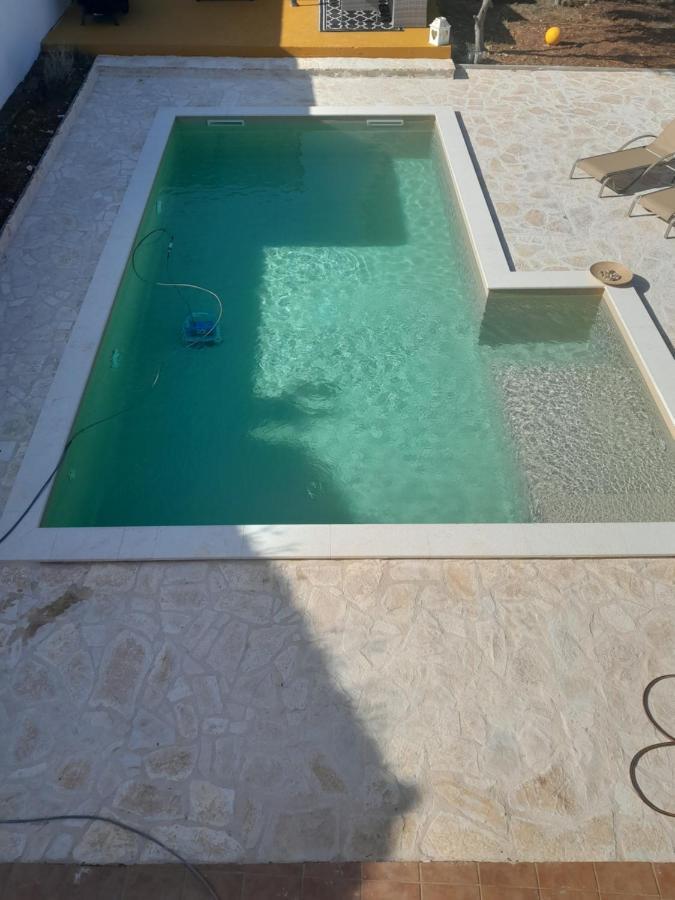 Caliente Apartments Vir B Екстериор снимка